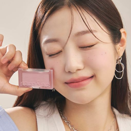 Рум'яна в холодному рожевому відтінку Rom&nd Better Than Cheek № 02 Vine Nude