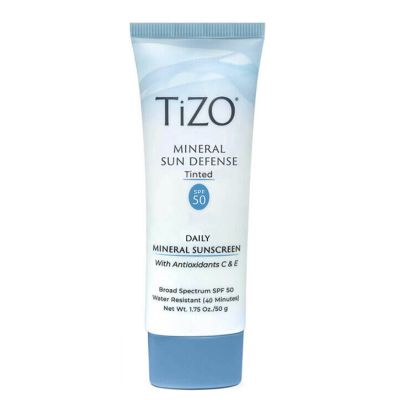 Мінеральний сонцезахисний крем з відтінком TiZO Mineral Sun Defense Tinted SPF50 50 мл
